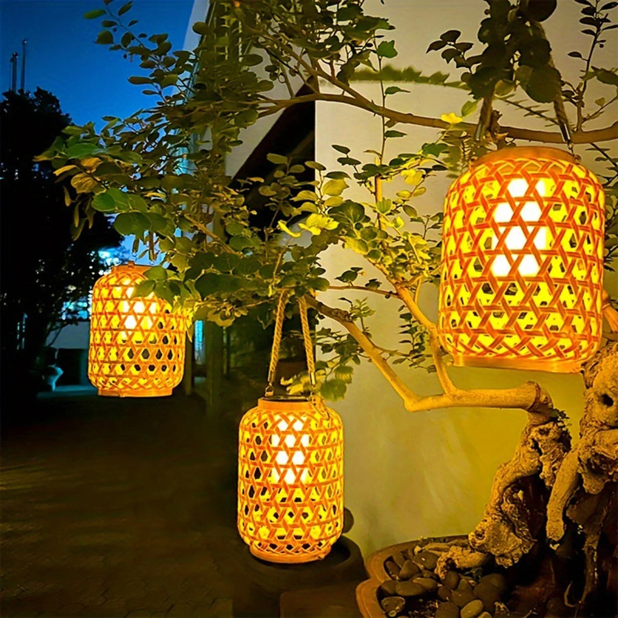 Terrasse couverte avec lanternes suspendues