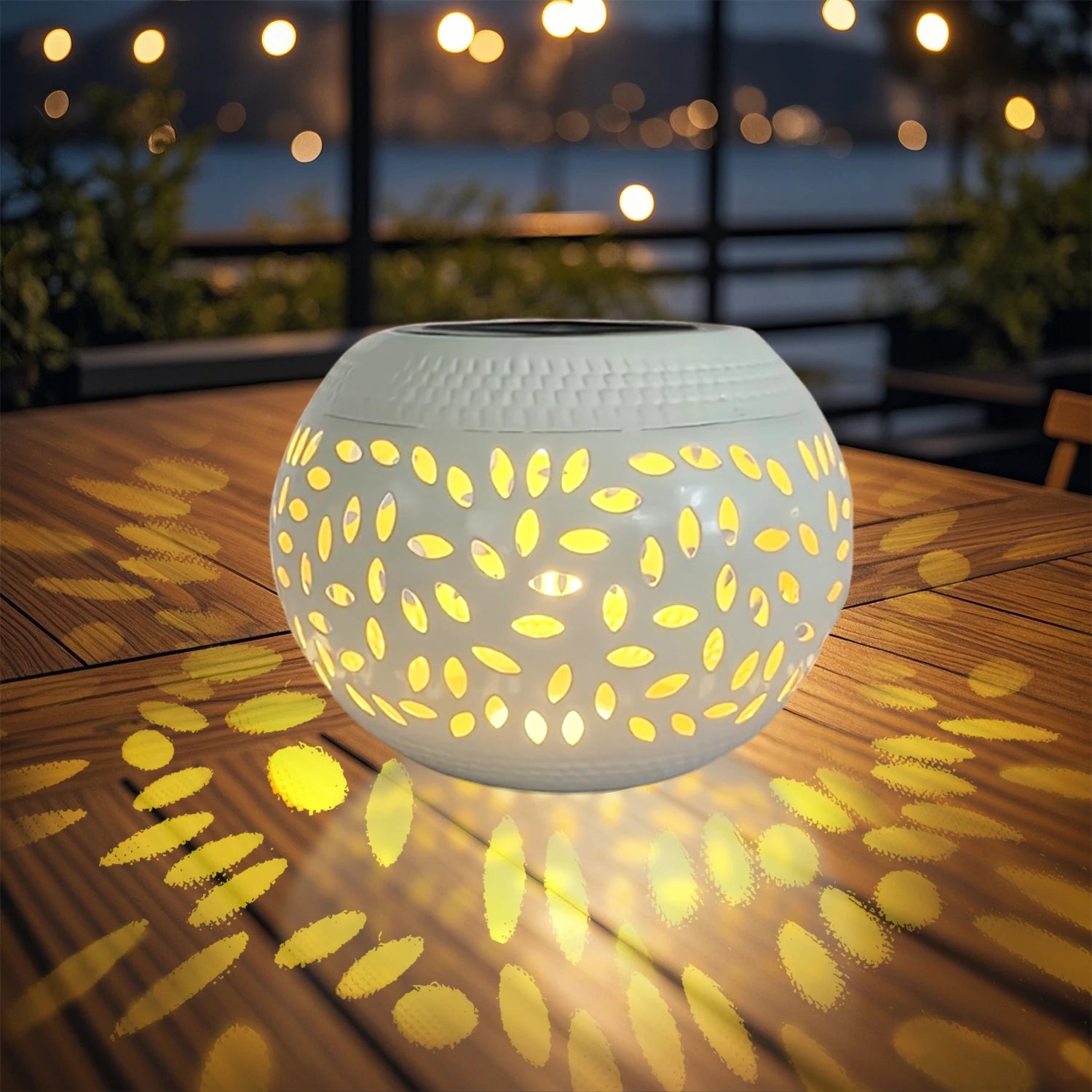 Lanterne solaire tachetée en fer pour jardin et terrasse